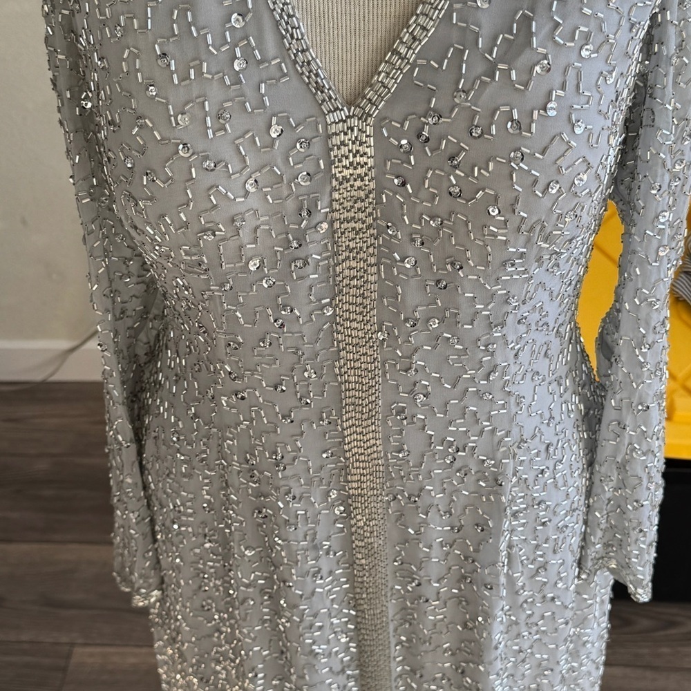 Elegant beaded silk gown size 8 silver / grey long sleeve vintage flawless - Picture 10 of 16